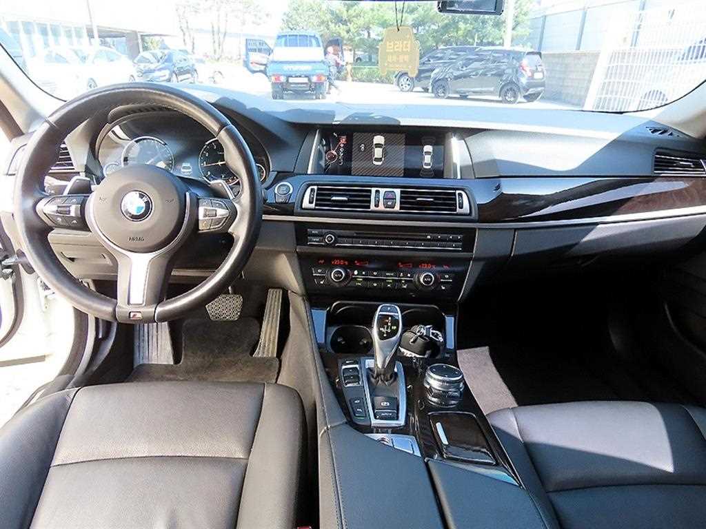 BMW 5 Series - Vista 7