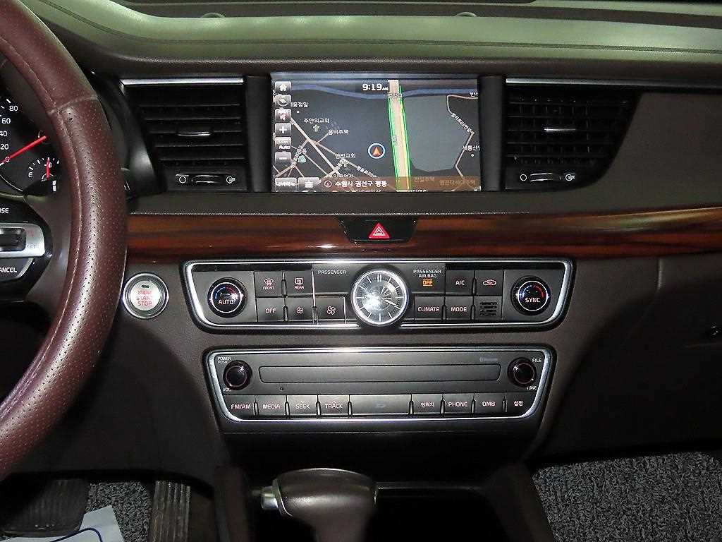 KIA K7 - Vista 10
