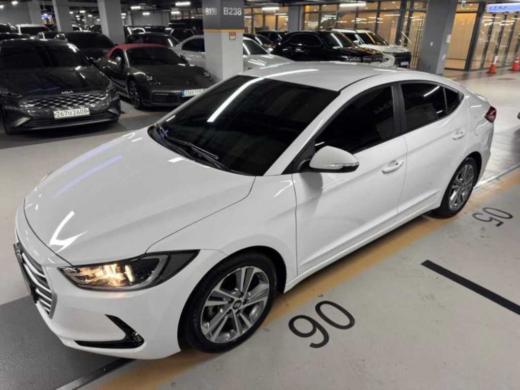 HYUNDAI Avante 2018 - Importación desde Corea - HF Imports Iquique - Foto 1