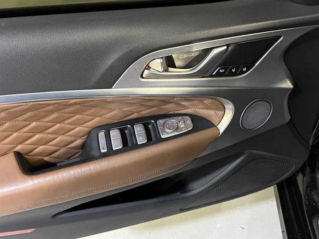 Genesis G70 - Vista 8