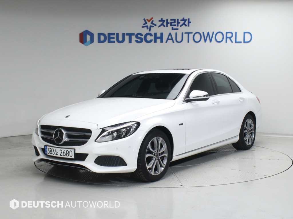 Mercedes Benz C Class 2018 Blanco - Importación desde Corea - HF Imports Iquique - Foto 1