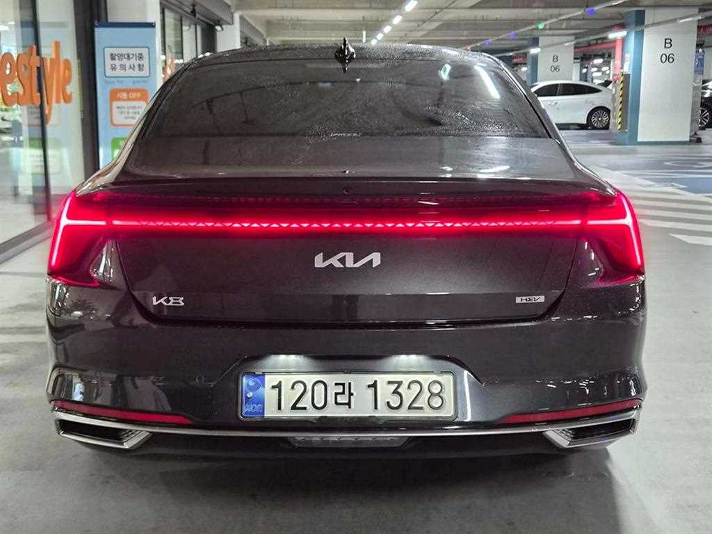 KIA K8 - Vista 5