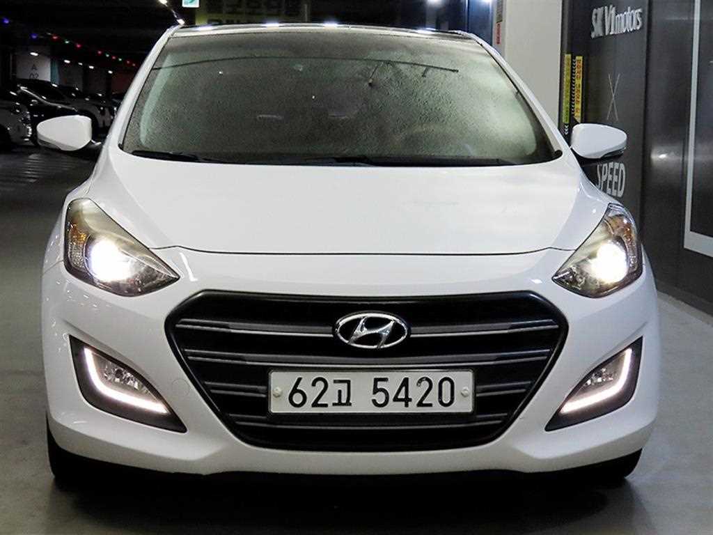 HYUNDAI i30 - Vista 2