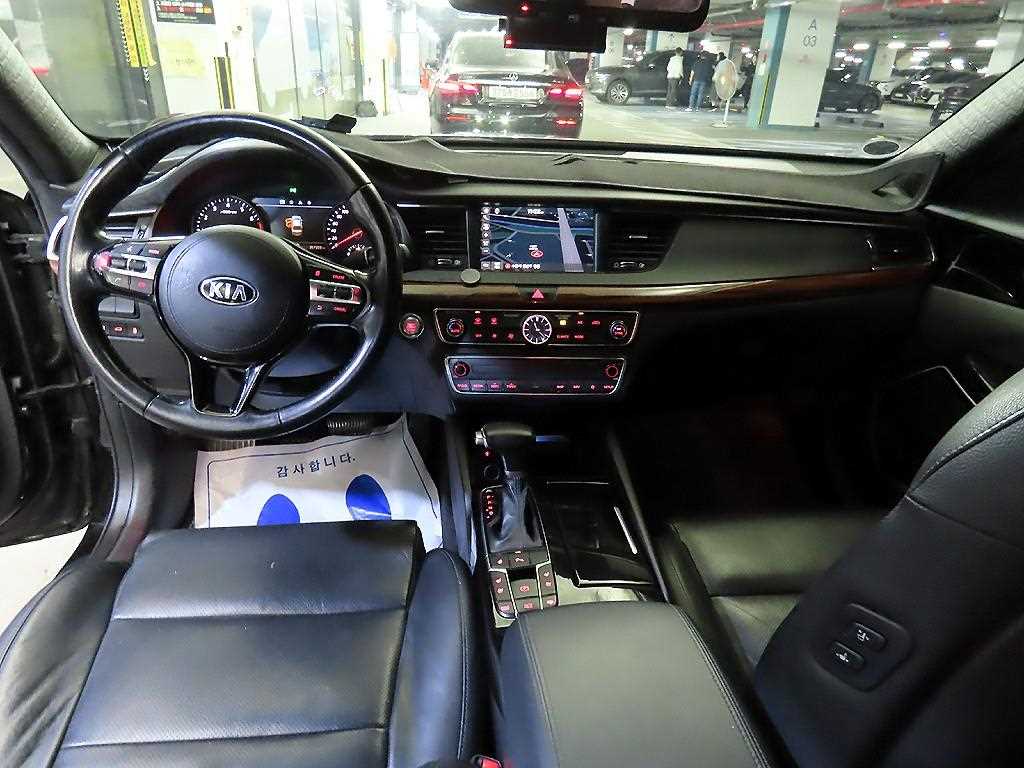 KIA K7 - Vista 10