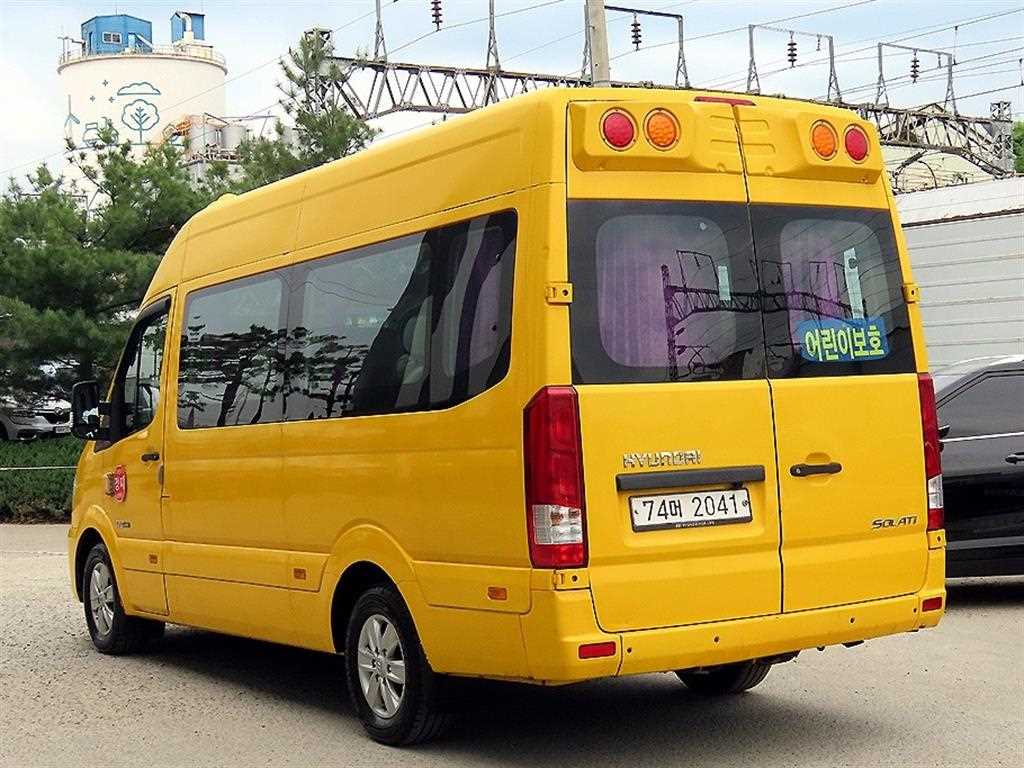 HYUNDAI Solati - Vista 3