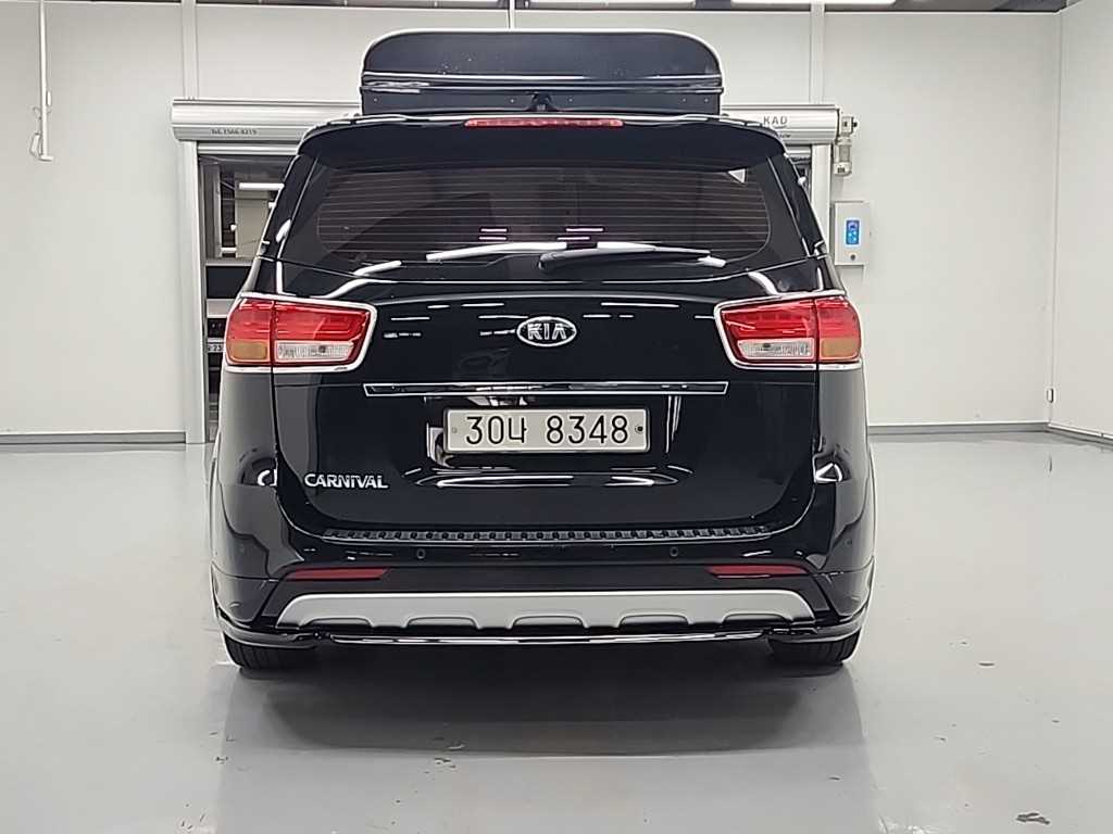 KIA Carnival - Vista 3