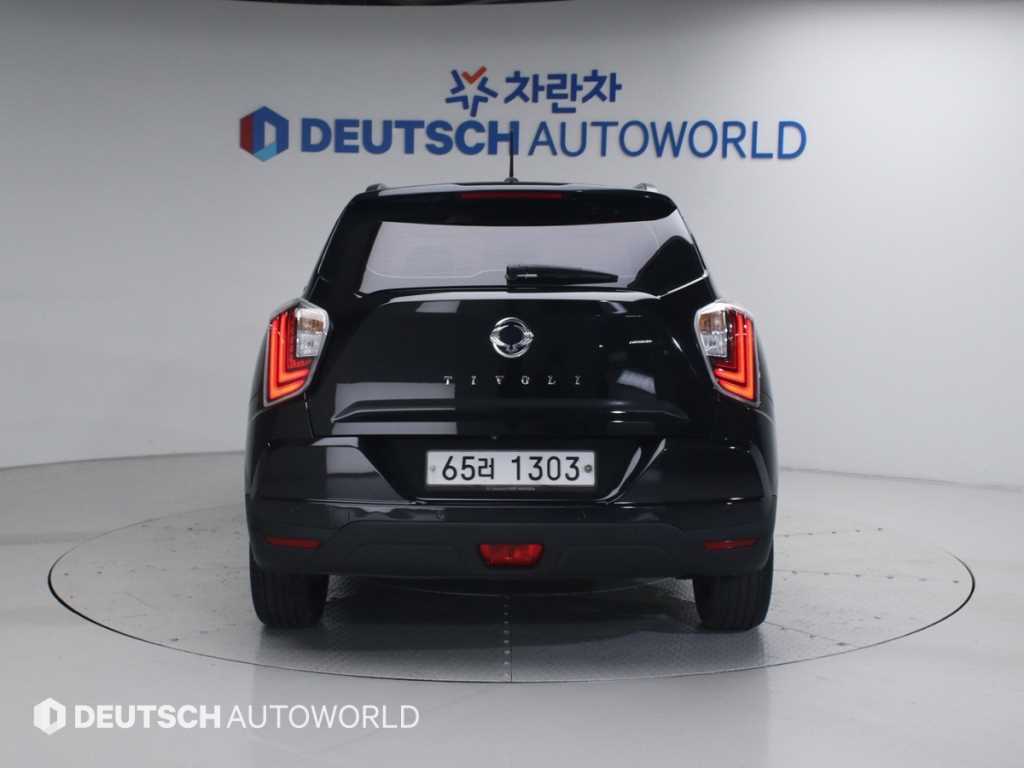 Ssangyong Tivoli - Vista 4