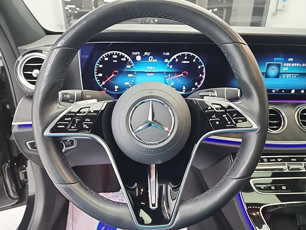 Mercedes Benz E class - Vista 9