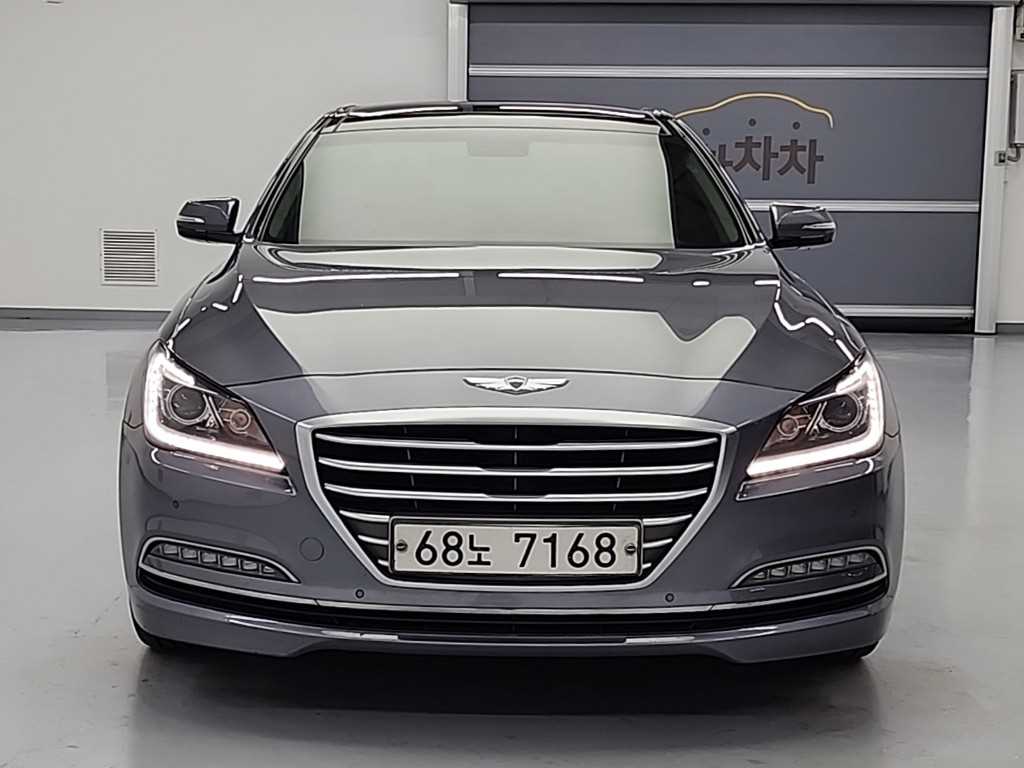 HYUNDAI Genesis - Vista 2