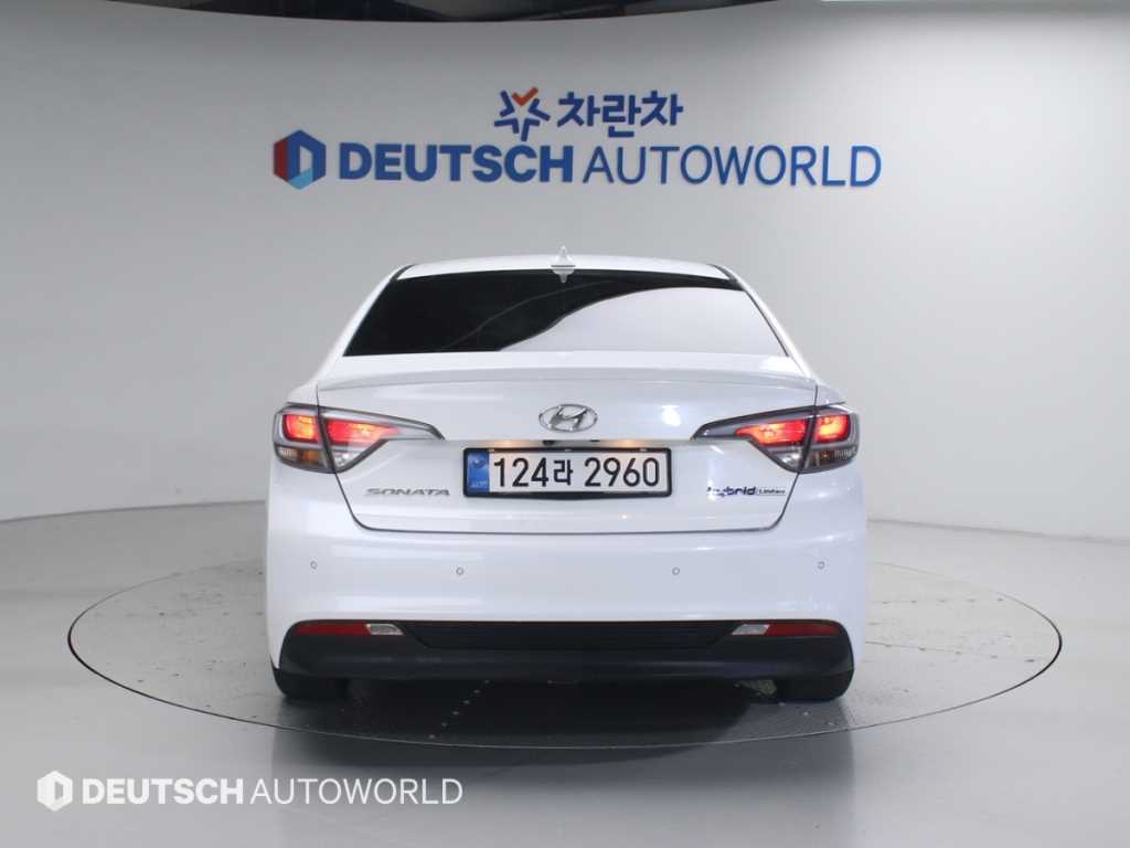 HYUNDAI Sonata - Vista 3