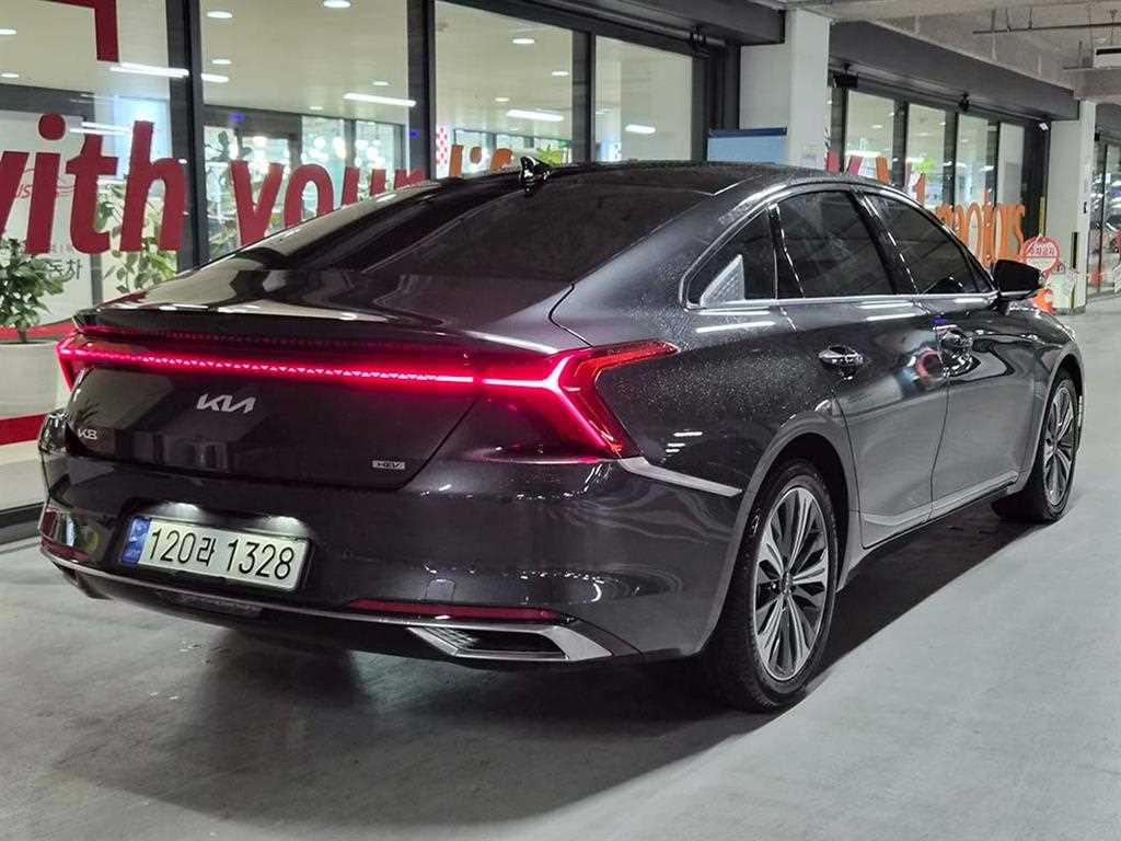 KIA K8 - Vista 4