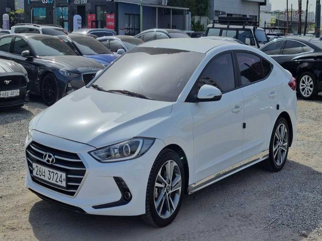 HYUNDAI Avante 2018 Blanco - Importación desde Corea - HF Imports Iquique - Foto 1