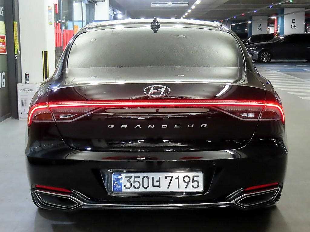 HYUNDAI Grandeur - Vista 5
