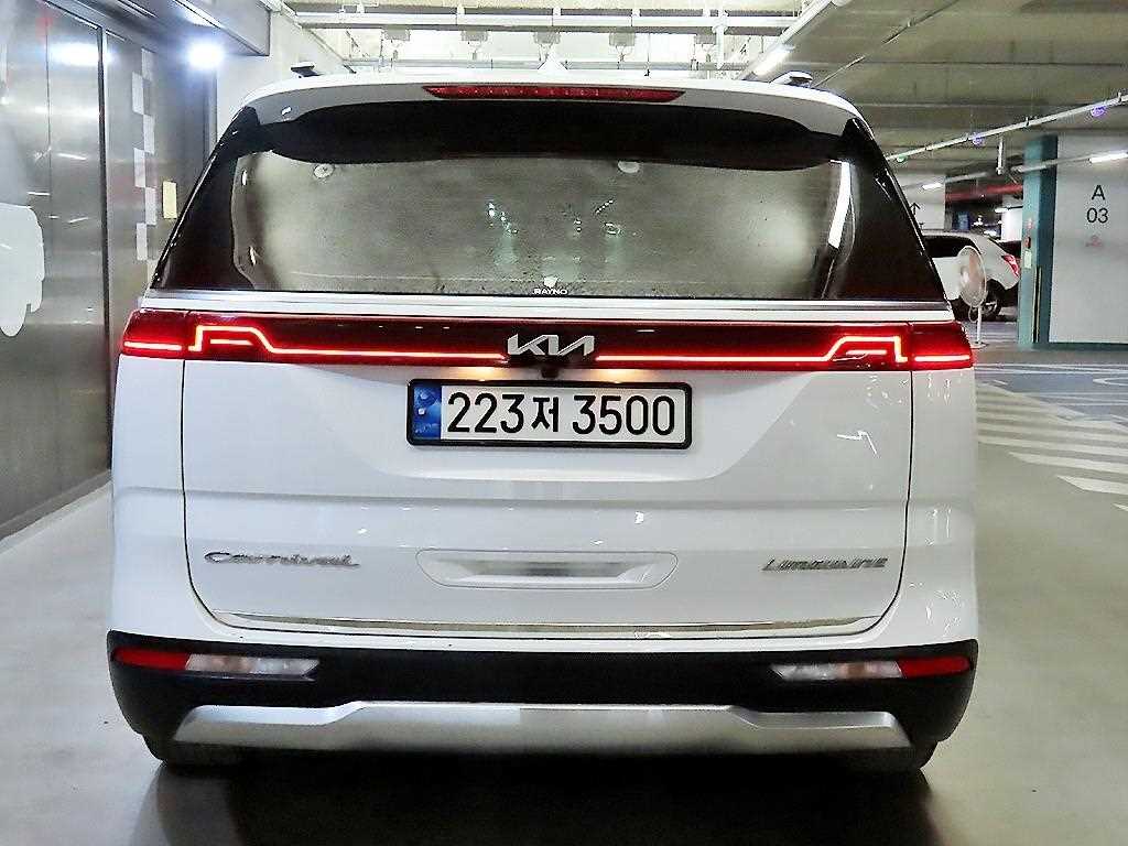 KIA Carnival - Vista 5