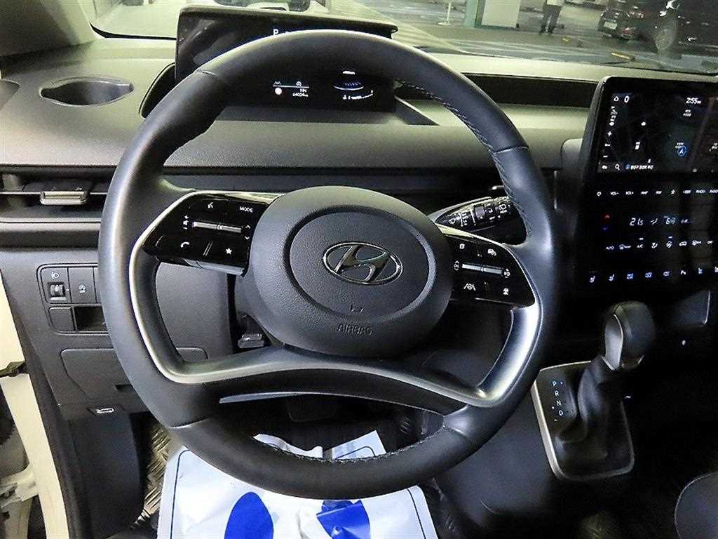 HYUNDAI Staria - Vista 8