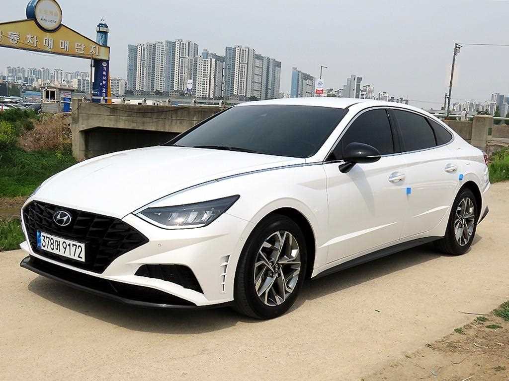HYUNDAI Sonata - Vista 2
