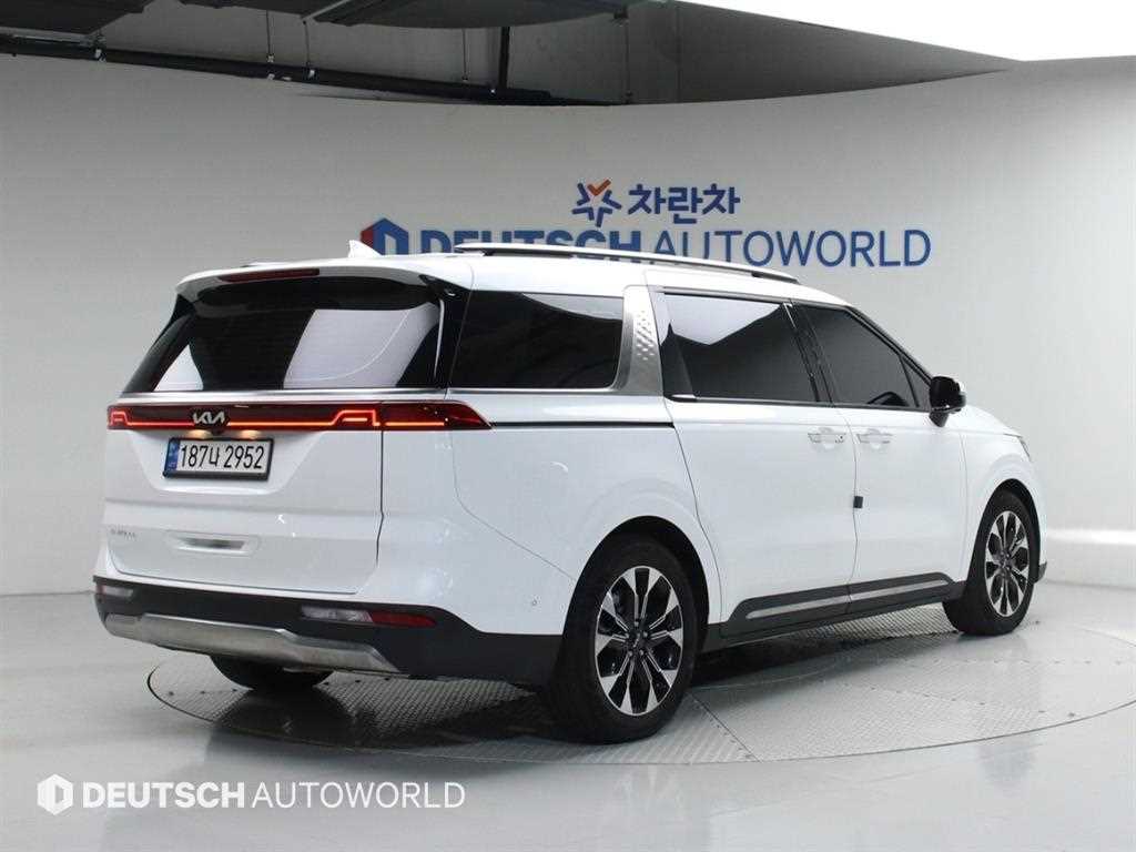 KIA Carnival - Vista 2