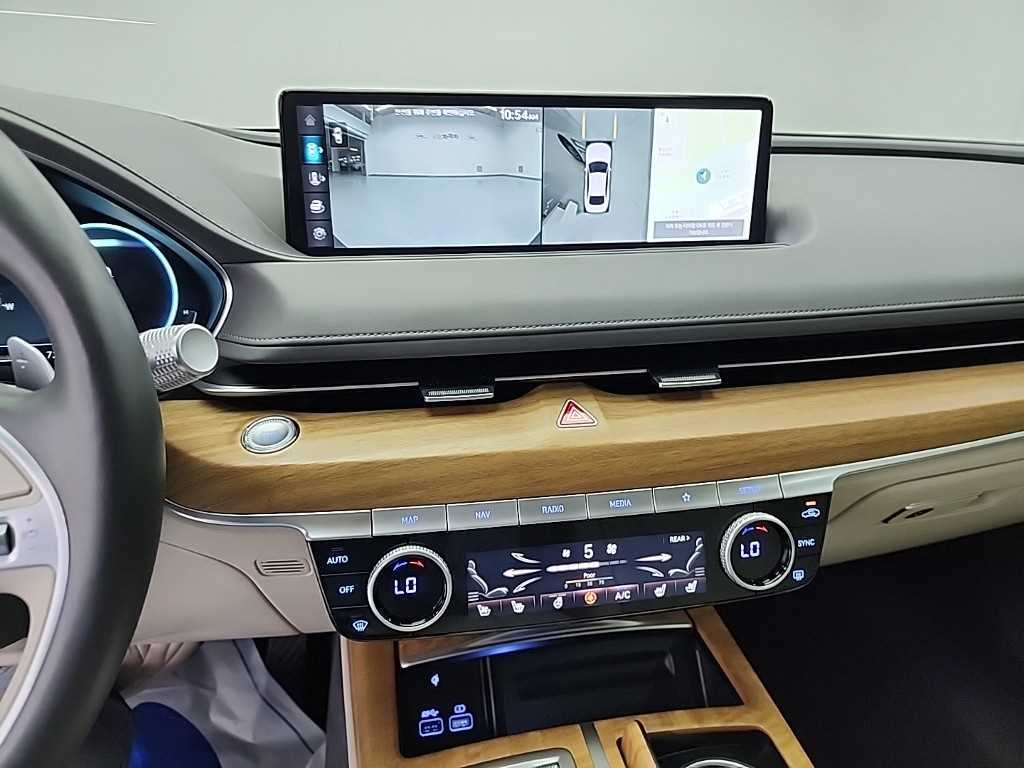 Genesis G80 - Vista 10