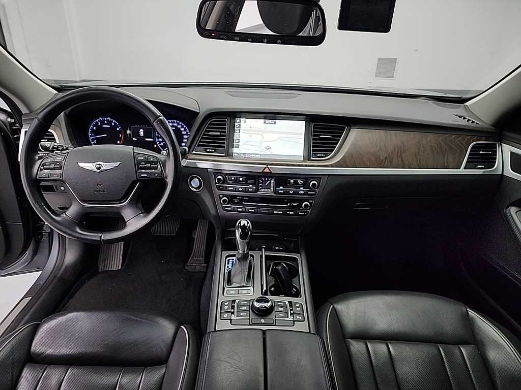 HYUNDAI Genesis - Vista 7