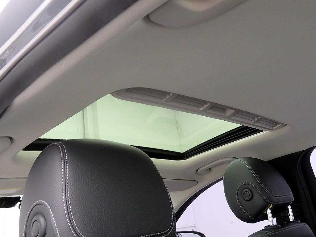 Mercedes Benz C Class - Vista 9
