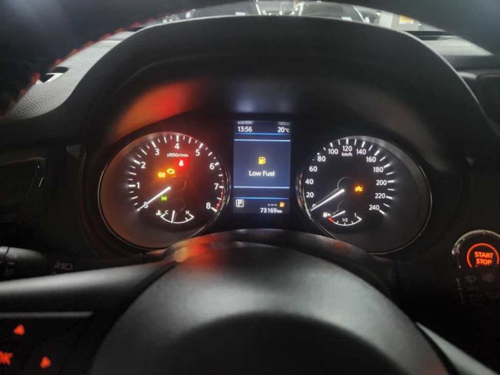Nissan Extrail - Vista 7