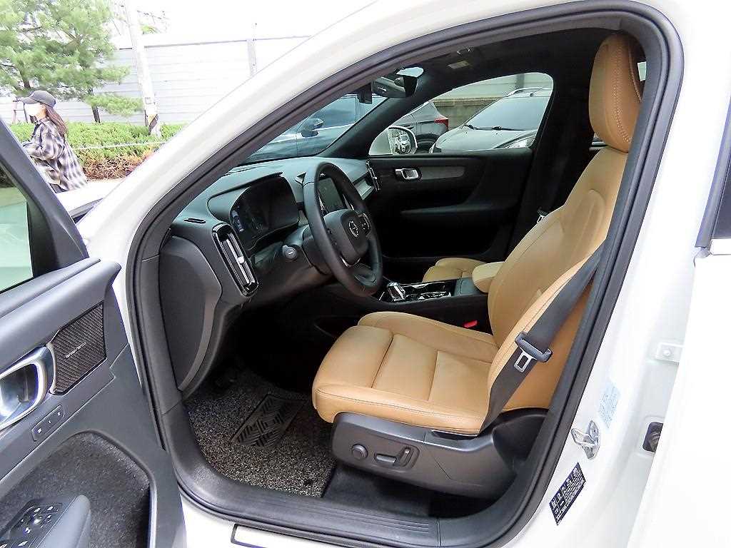 Volvo XC40 - Vista 5
