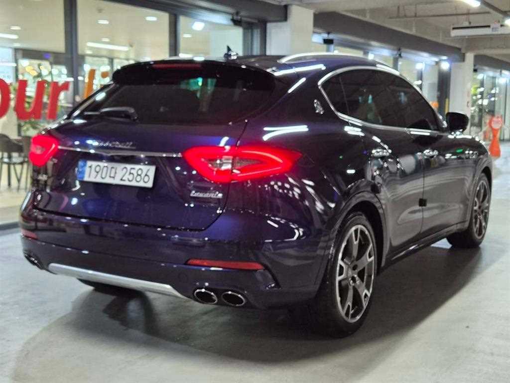 Maserati Levante - Vista 4
