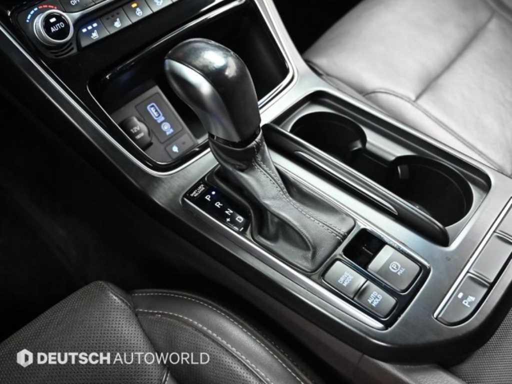 HYUNDAI Grandeur - Vista 9