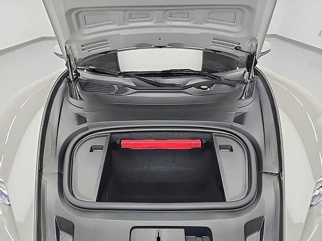 Porsche Taycan - Vista 5