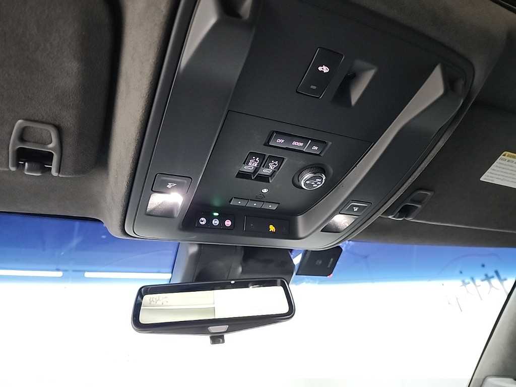 Cadillac Escalade - Vista 8