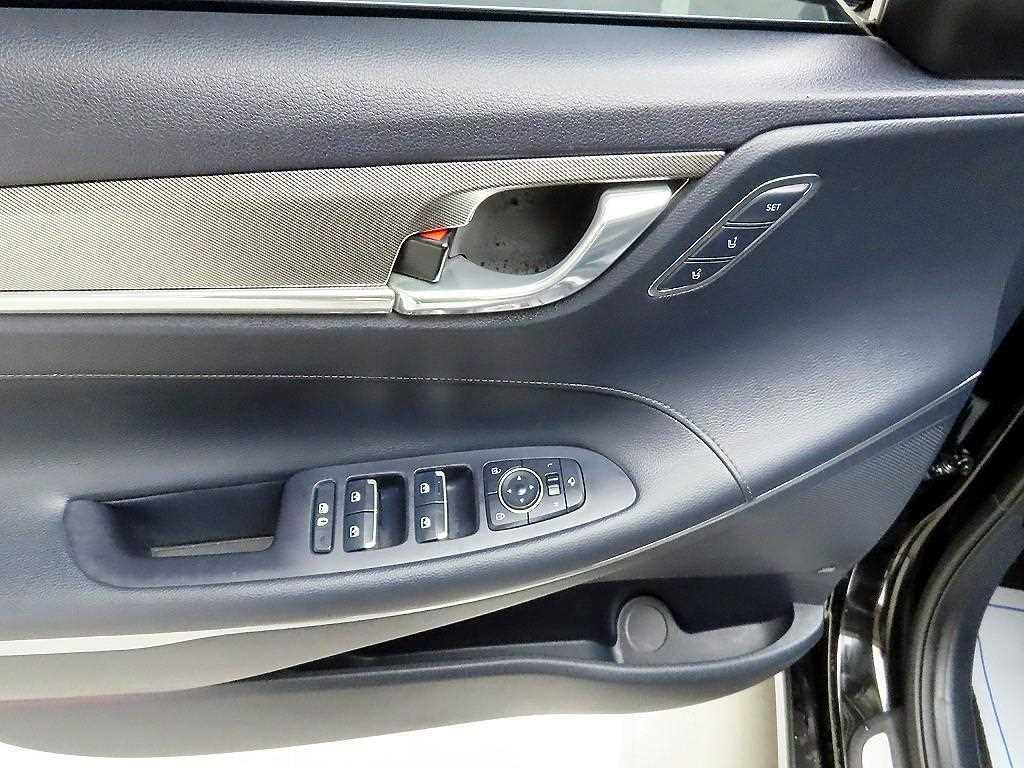 HYUNDAI Grandeur - Vista 11