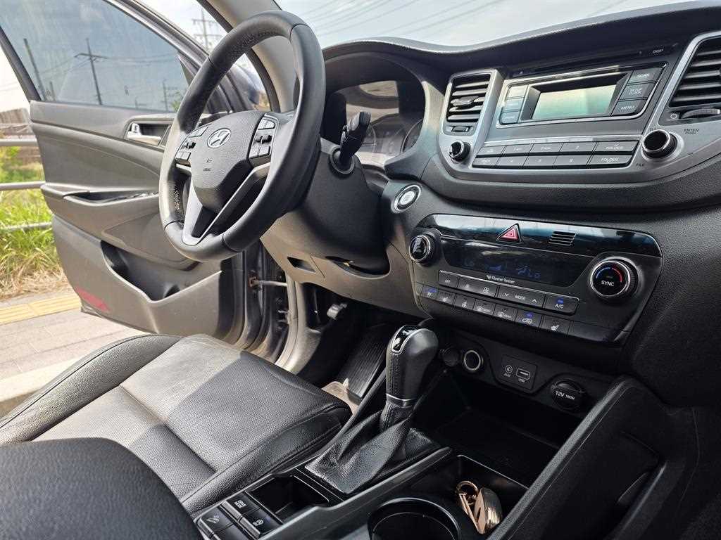 HYUNDAI Tucson - Vista 11