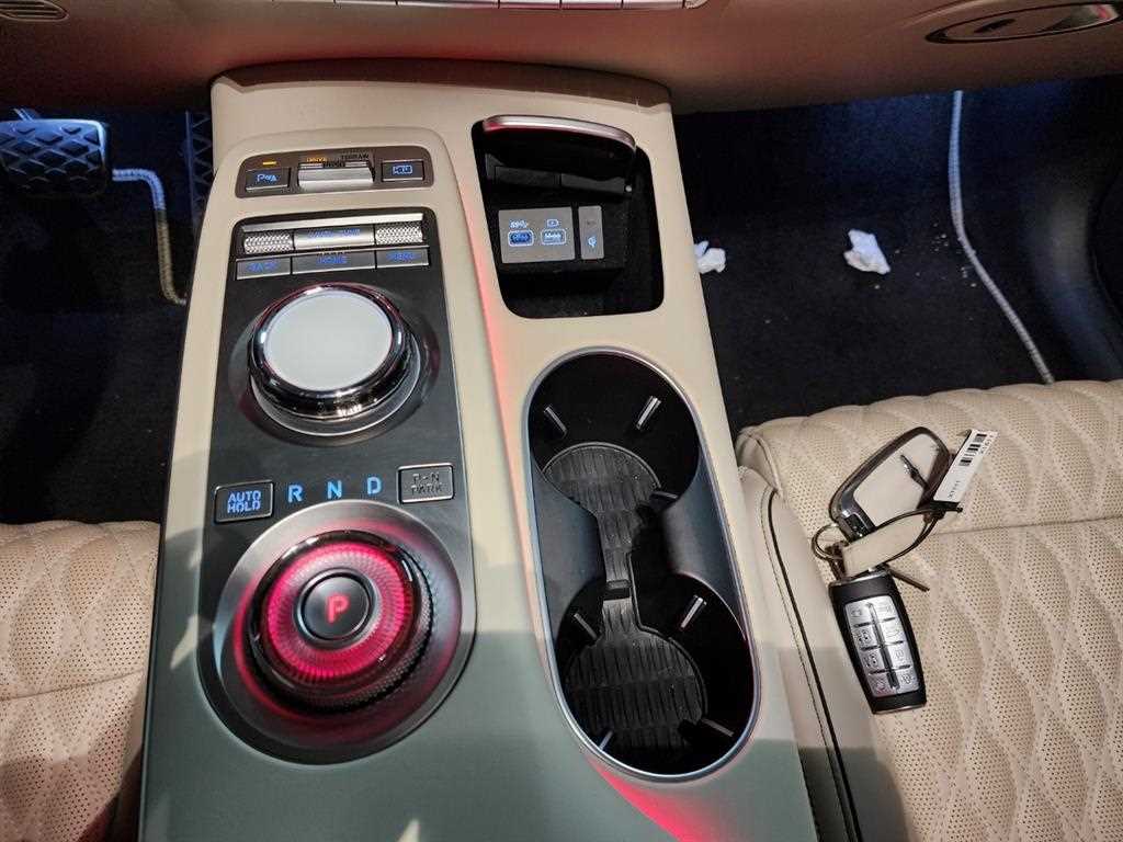 Genesis GV70 - Vista 11