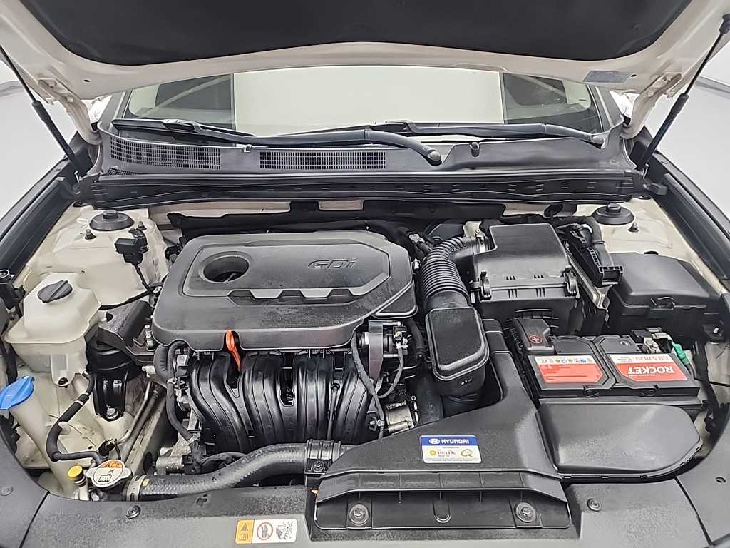 HYUNDAI Grandeur - Vista 5