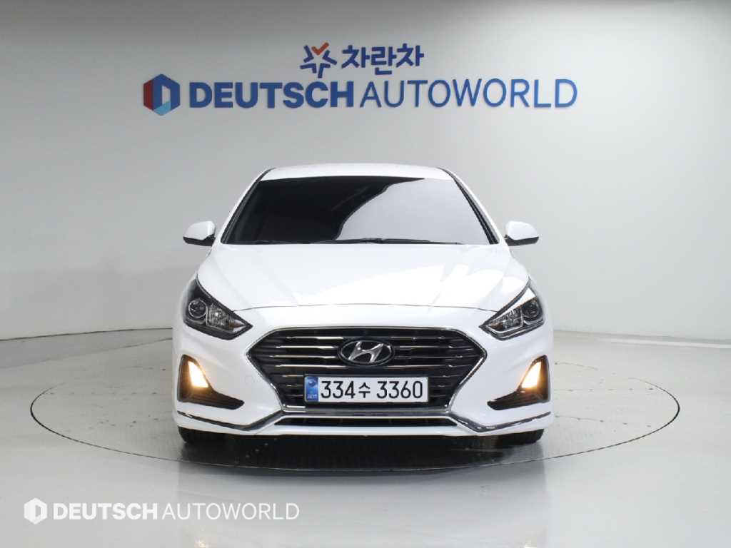 HYUNDAI Sonata - Vista 3
