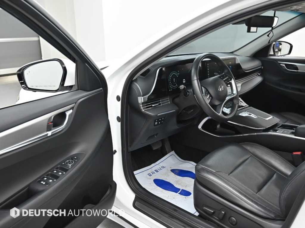 HYUNDAI Grandeur - Vista 12
