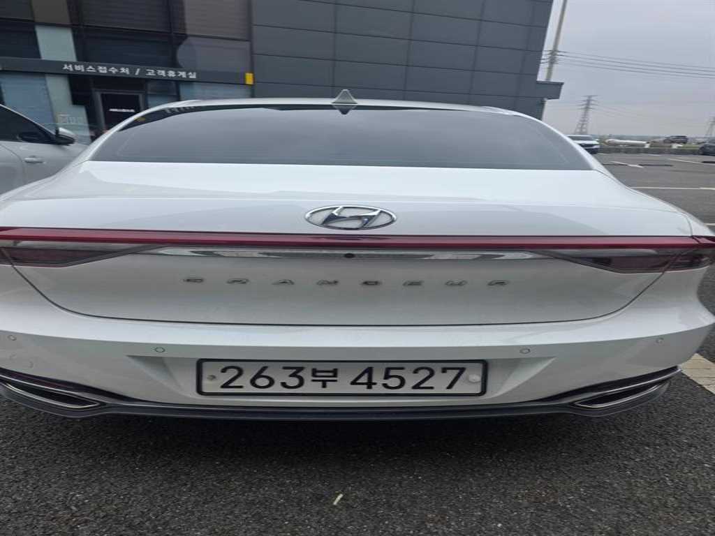 HYUNDAI Grandeur - Vista 2