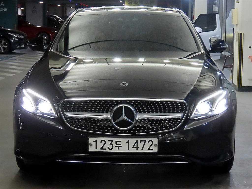 Mercedes Benz E class - Vista 2