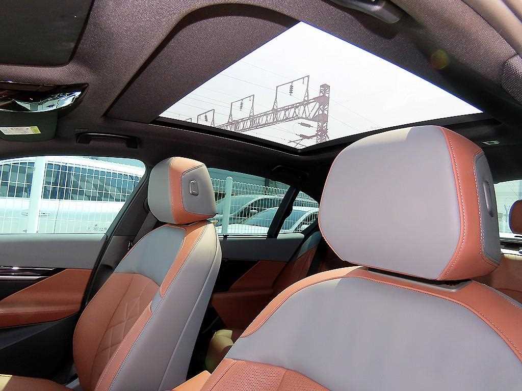 BMW 5 Series 2025 Blanco - Importación desde Corea - HF Imports Iquique - Foto 17