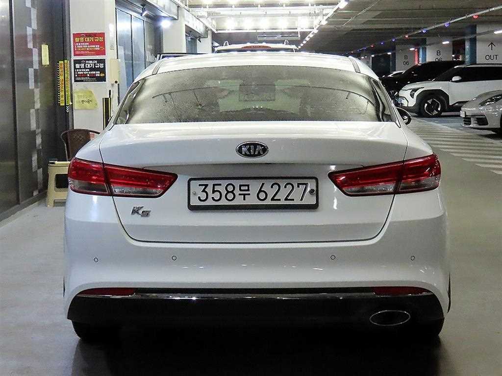 KIA K5 - Vista 5