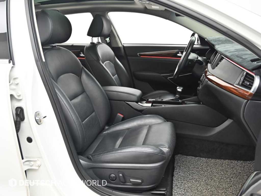 KIA K7 - Vista 10