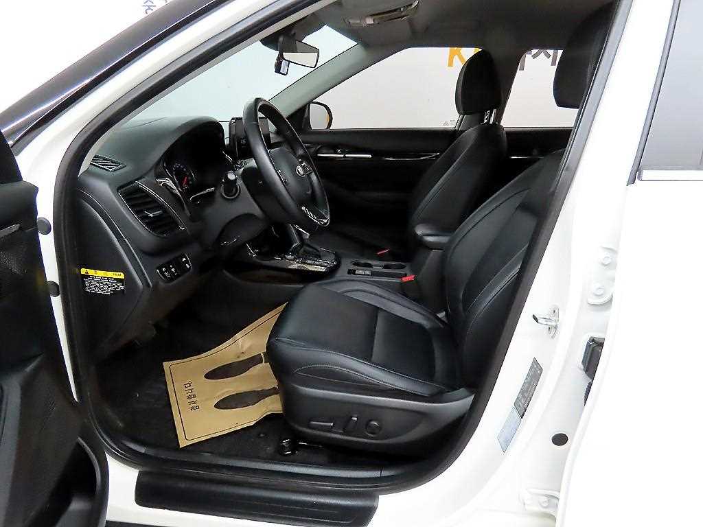 KIA Seltos - Vista 5