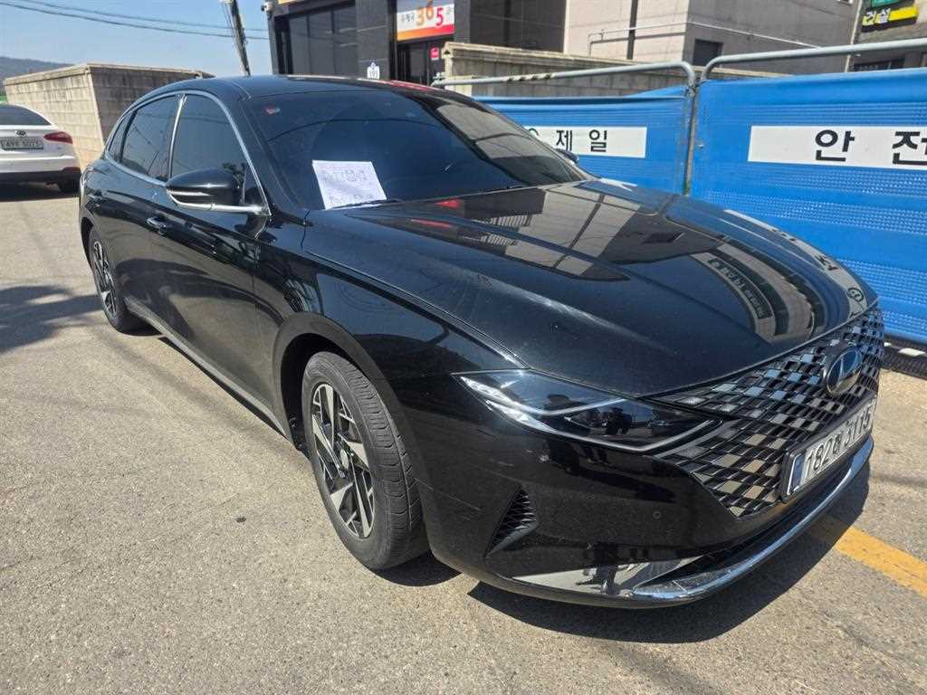 HYUNDAI Grandeur - Vista 3