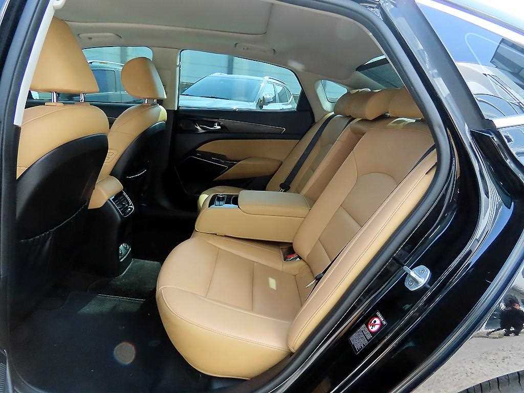 KIA K7 - Vista 6