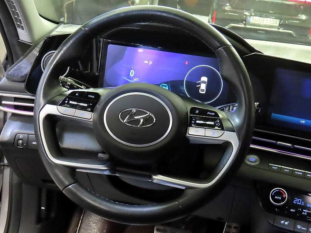 HYUNDAI Avante - Vista 8