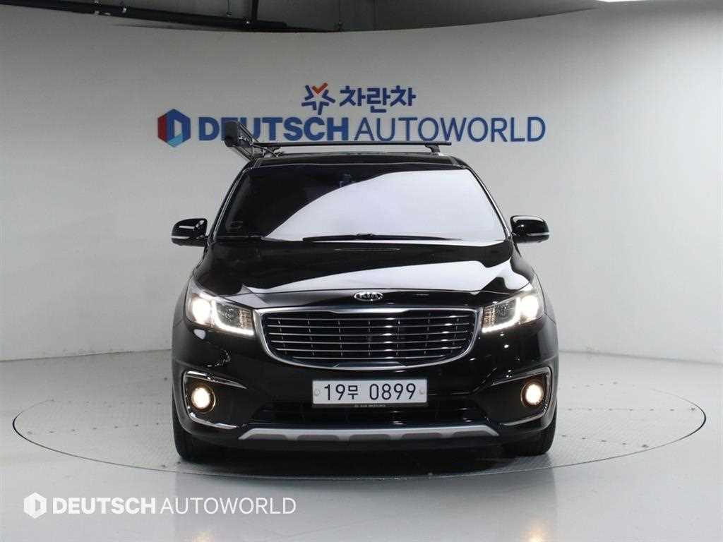 KIA Carnival - Vista 3