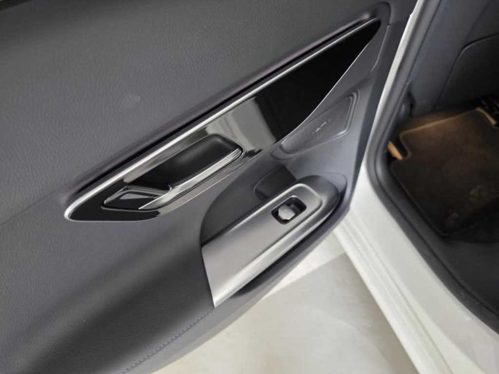 Mercedes Benz C Class - Vista 7