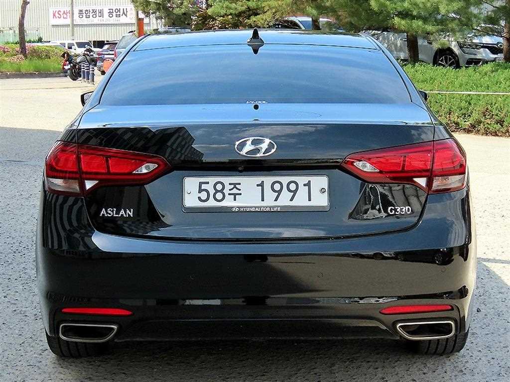 HYUNDAI Aslan - Vista 4
