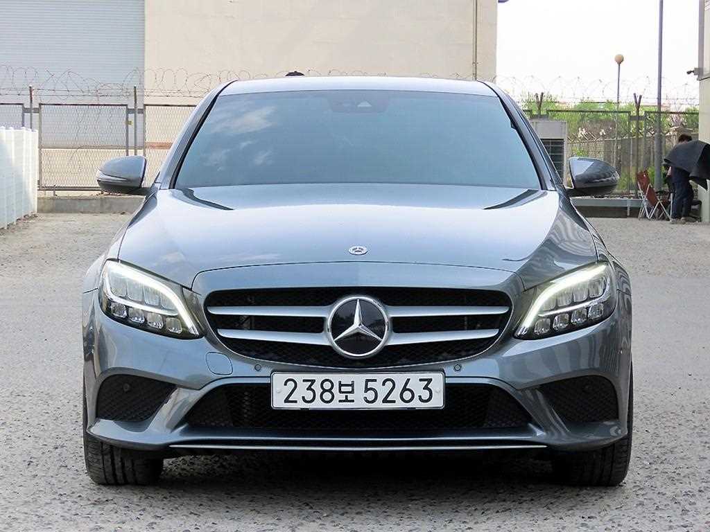 Mercedes Benz C Class 2019 Gris - Importación desde Corea - HF Imports Iquique - Foto 1