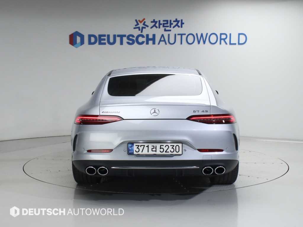Mercedes Benz AMG GT - Vista 4